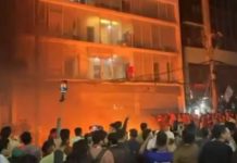 बांग्लादेश में मीडिया पर हमला : 27 साल में पहली बार नहीं छपा यह अखबार, शशि थरूर ने जताई चिंता ढाका में भड़की हिंसा के बीच मीडिया संस्थान को बनाया गया निशाना, प्रेस की स्वतंत्रता पर गंभीर सवाल